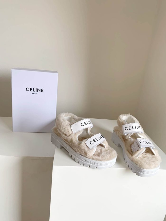 Celine Leo 女式毛皮白色抓痕凉鞋