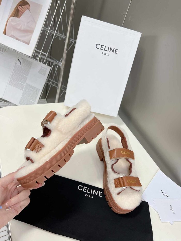 Celine Leo 女式皮毛磨砂凉鞋 光滑棕色