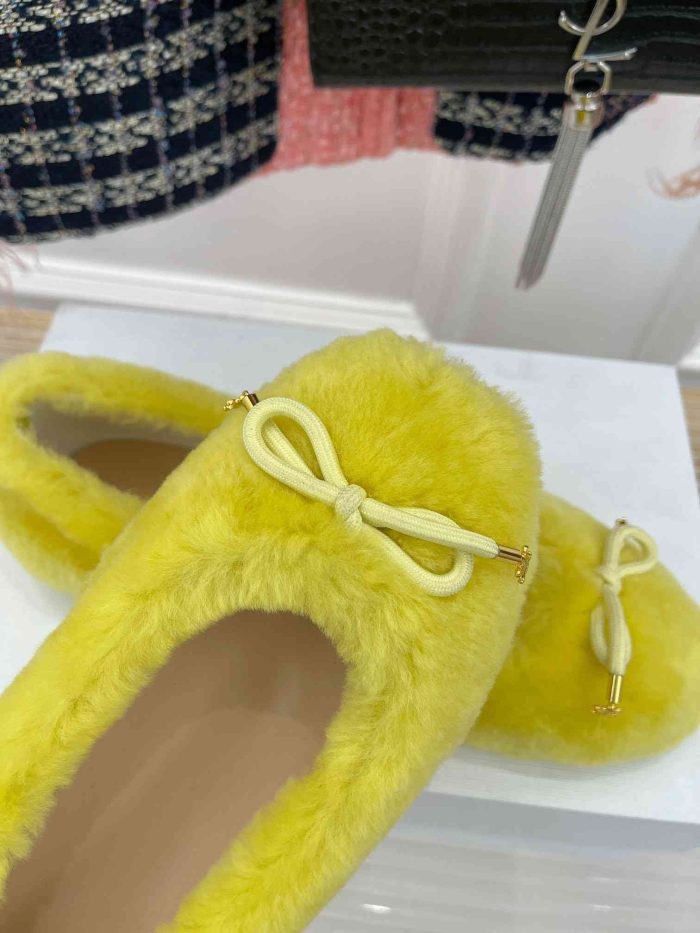 Celine Les Ballerines Celine 女式凯旋蕾丝和毛皮黄色芭蕾舞鞋