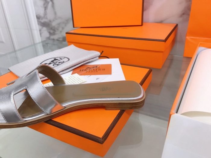 Hermes Oran 女士凉鞋银色，女鞋 H122086Z