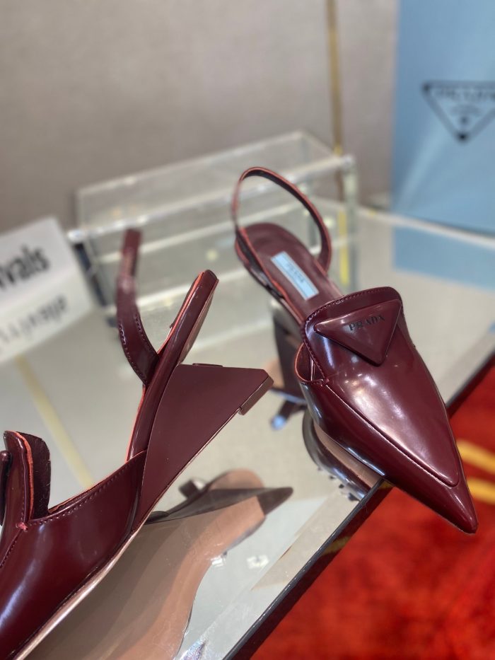 Prada 女式拉绒露跟高跟鞋酒红色 2.6 英寸/65 毫米 PRD