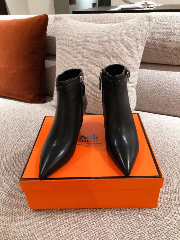 Hermes Blanche 女式黑色踝靴 2.4 英寸/6 厘米