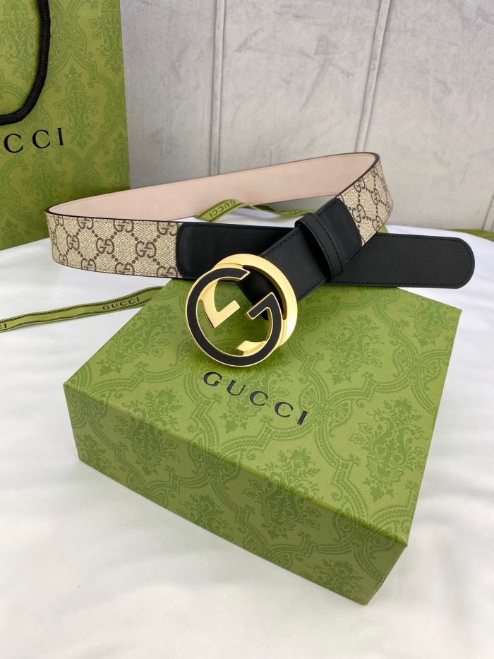 Gucci GG Supreme 腰带，带互扣式 G 扣 米色/乌木色 GG Supreme 和黑色 女士，女士腰带