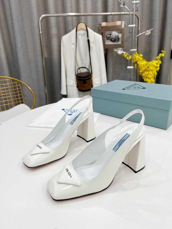 Prada 女式专利露跟高跟鞋 白色 3.5 英寸/90 毫米 PRD