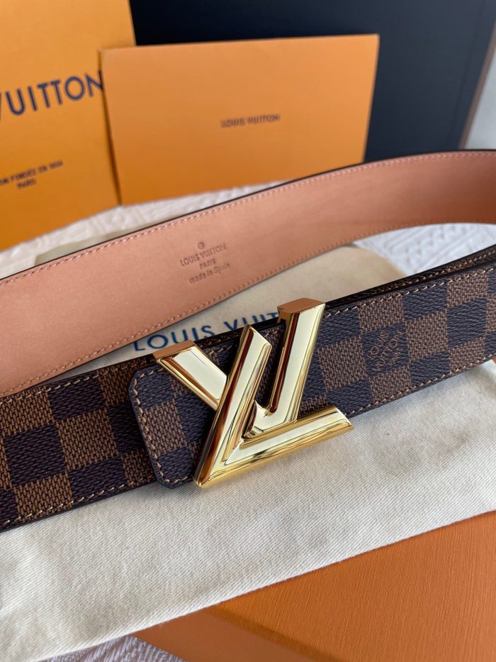 Louis Vuitton Twist 标志性首字母 LV 腰带 Damier Infini 帆布棕色金色饰面 LV 女士腰带