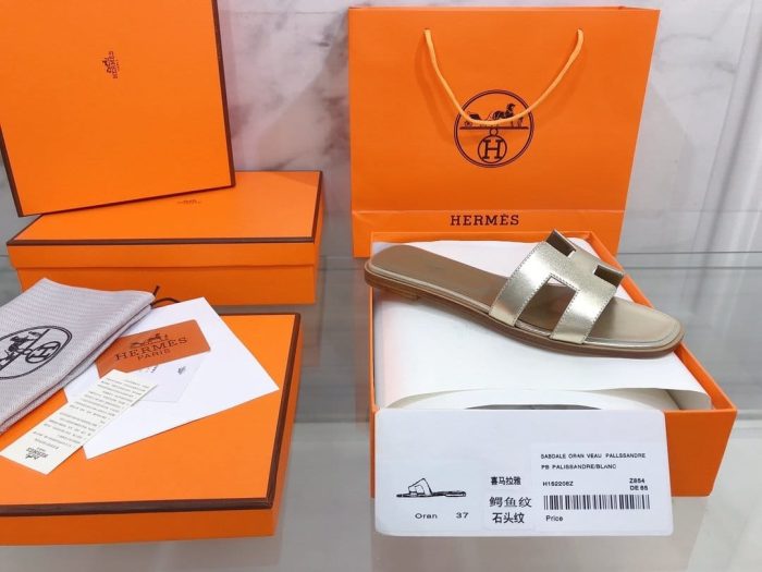 Hermes Oran 女士凉鞋金色，女鞋 H122086Z