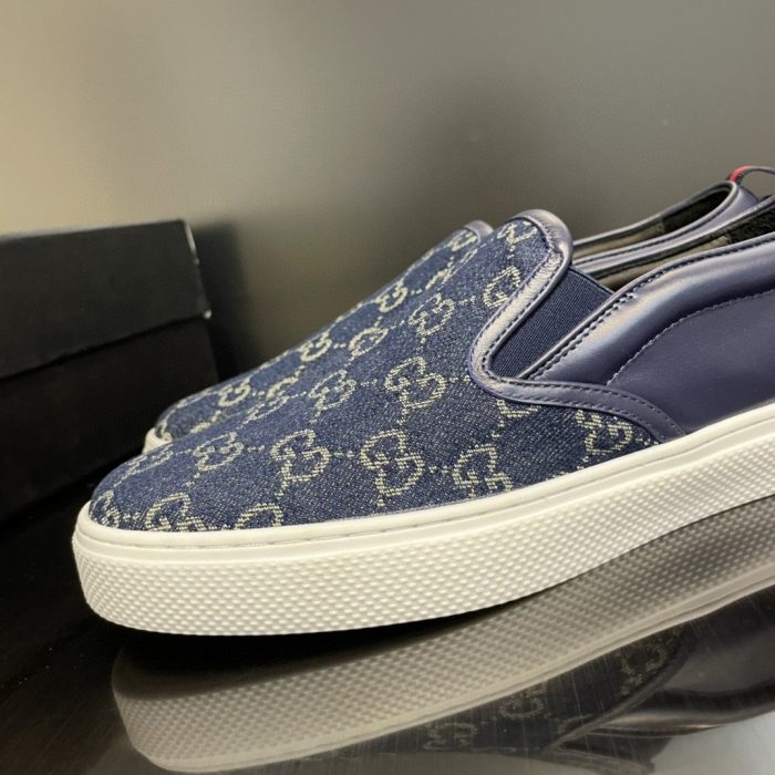 Gucci 男士 GG Supreme 一脚蹬运动鞋蓝色 407362