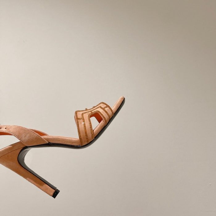 Hermes Premiere 女式凉鞋米色 4.1 英寸/10.5 厘米