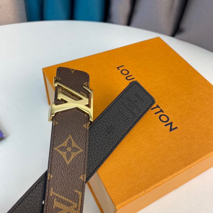 Louis Vuitton LV Initiales 双面腰带 Monogram 帆布，LV 女士腰带