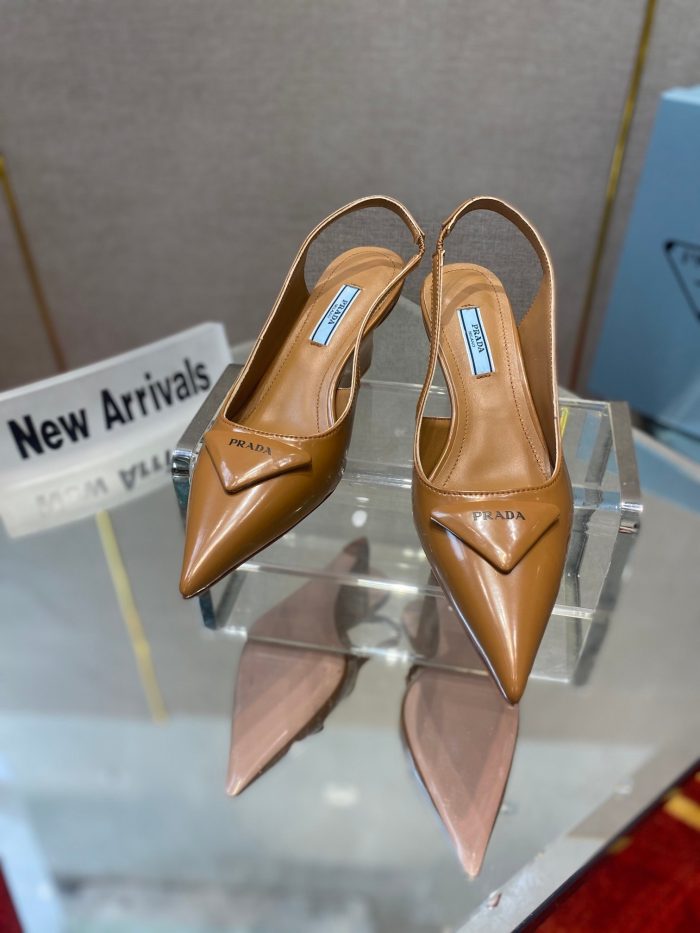 Prada 拉绒露跟高跟鞋 棕色 女式 2.6 英寸/65 毫米 PRD