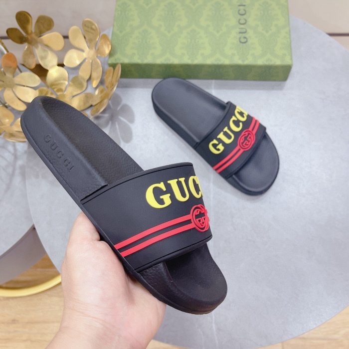 Gucci 女式徽标橡胶拖鞋黑红黄女式 522887