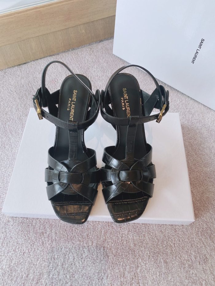 Saint Laurent 女士致敬凉鞋黑色 YSL 6206731YQ001000