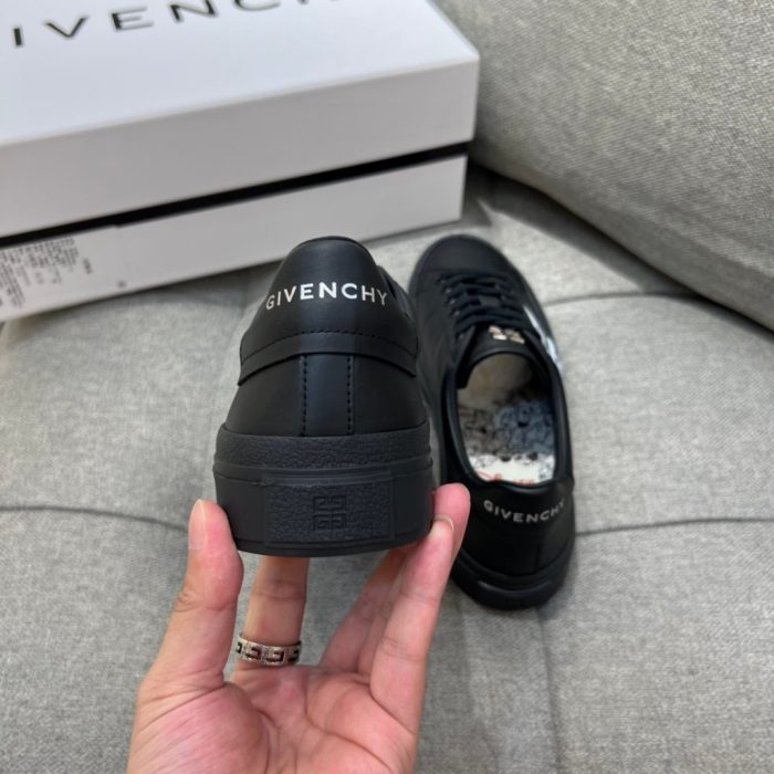 纪梵希 City Sport 101 斑点狗男士黑色运动鞋 GVC
