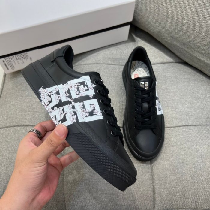 纪梵希 City Sport 101 斑点狗男士黑色运动鞋 GVC