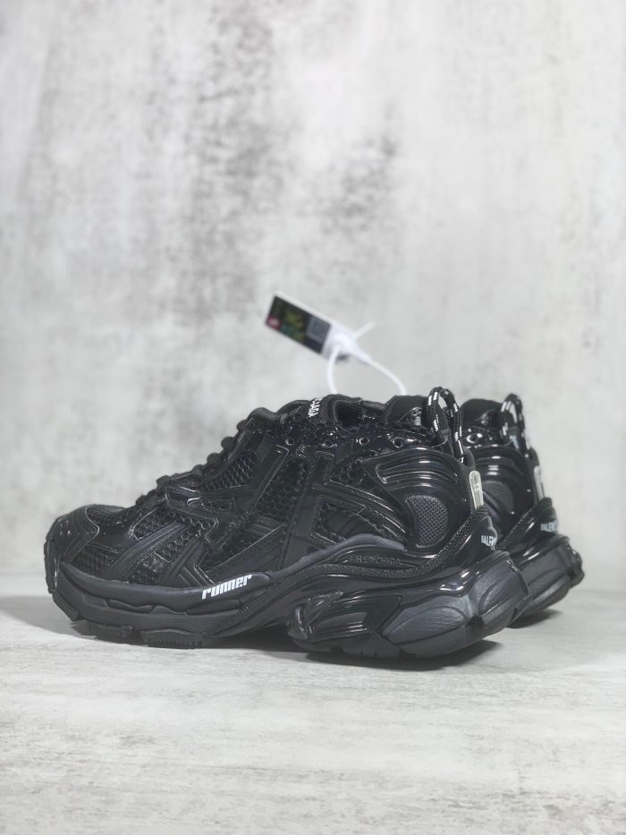 复刻巴黎世家（Balenciaga） 男士黑色跑步运动鞋 677403W3RB11000