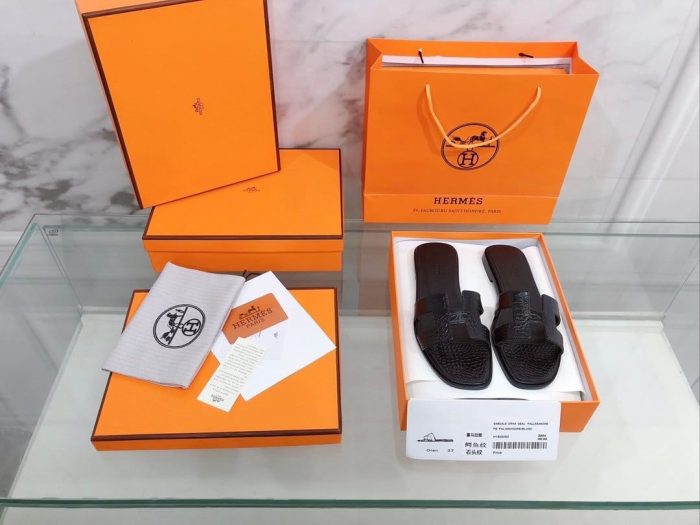 Hermes Oran 女式凉鞋黑色，女鞋