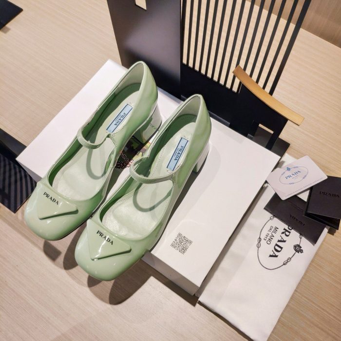 Prada 女式专利绿色高跟鞋 1.8 英寸/45 毫米 PRD