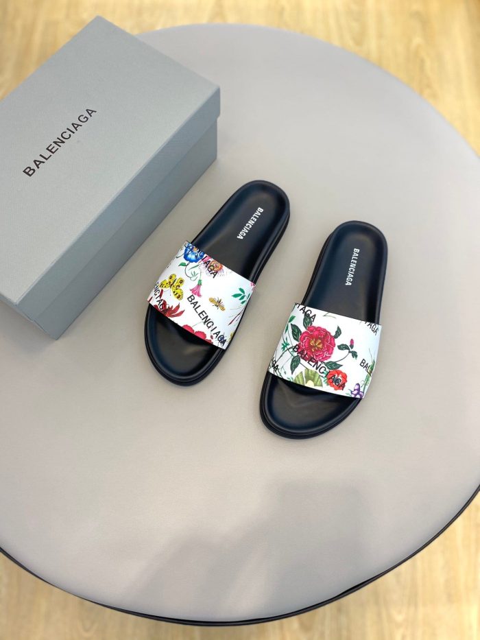 Balenciaga 女式泳池拖鞋白色