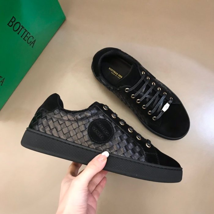 Bottega Veneta 男士运动鞋黑色 85024