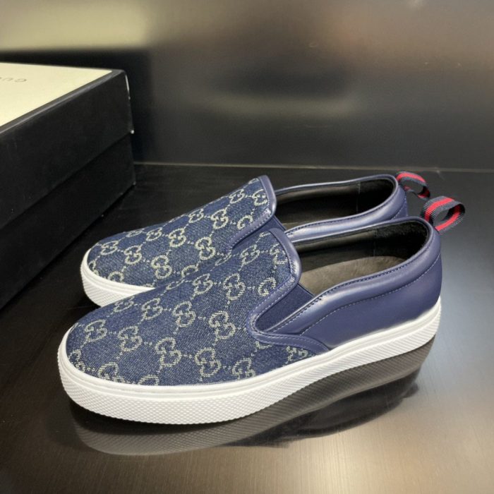Gucci 男士 GG Supreme 一脚蹬运动鞋蓝色 407362
