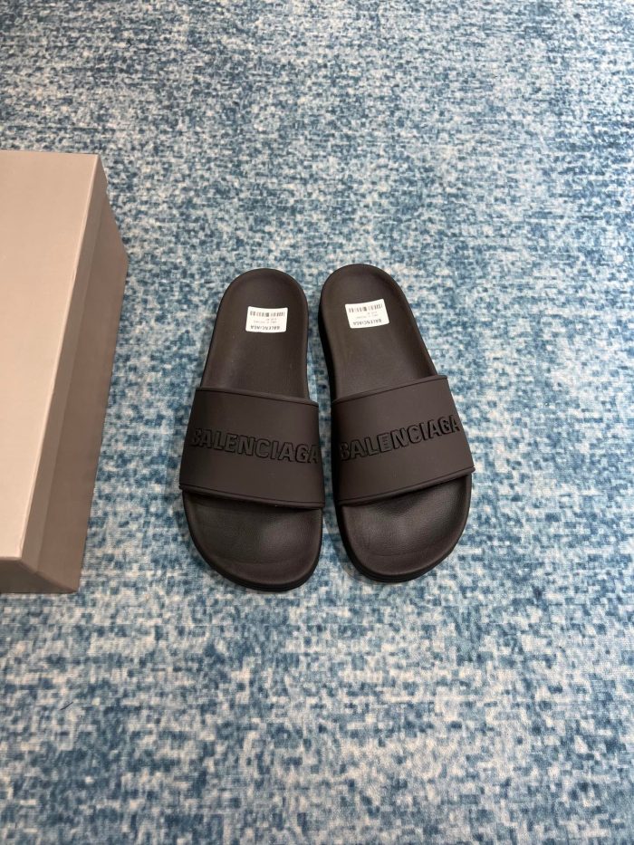 Balenciaga 女式泳池拖鞋黑色