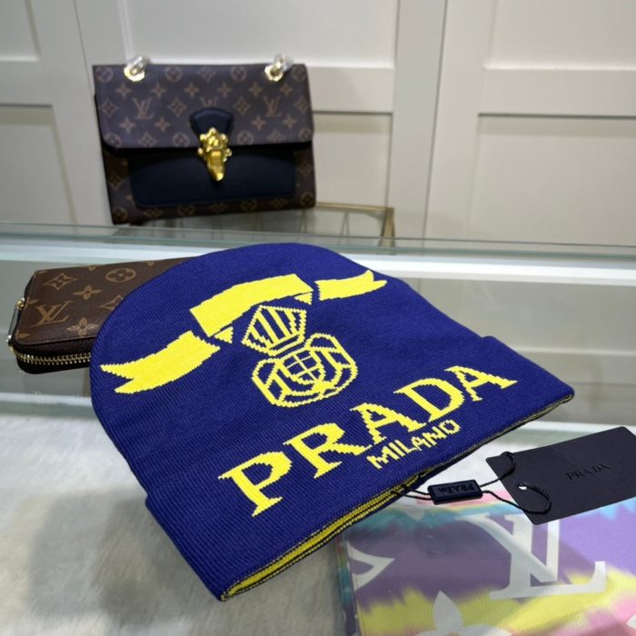 Prada 蓝色无檐小便帽