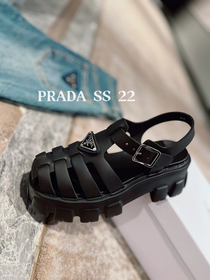 Prada 女式泡沫橡胶凉鞋黑色 2.2 英寸/55 毫米 PRD 1X853M_3LKK_F0002_F_055