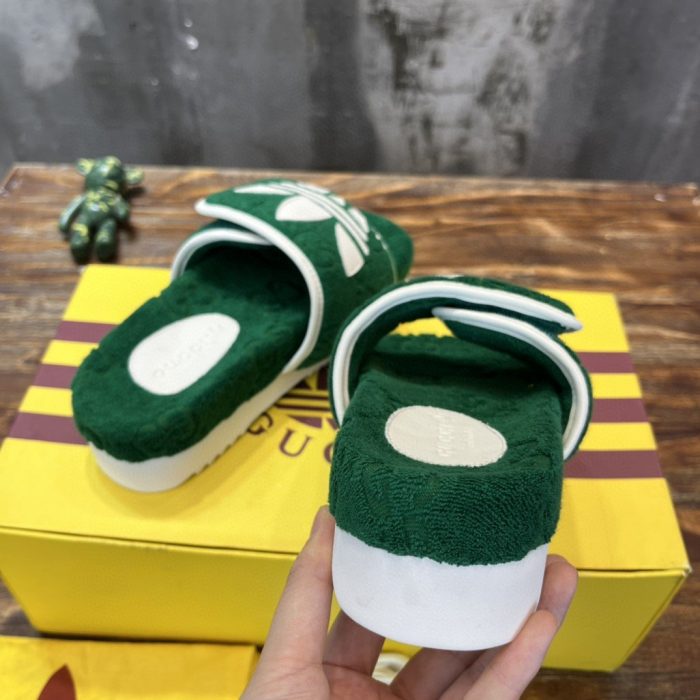 Gucci x Adidas 男士厚底 GG 绿色凉鞋 702412 UU010 3171