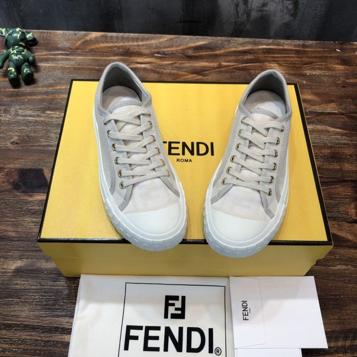 Fendi 女式多米诺骨牌织物运动鞋灰色