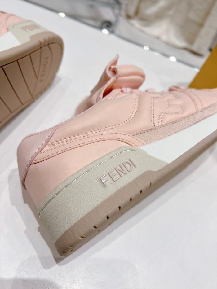 FD Fendi 女士粉色系带低帮运动鞋