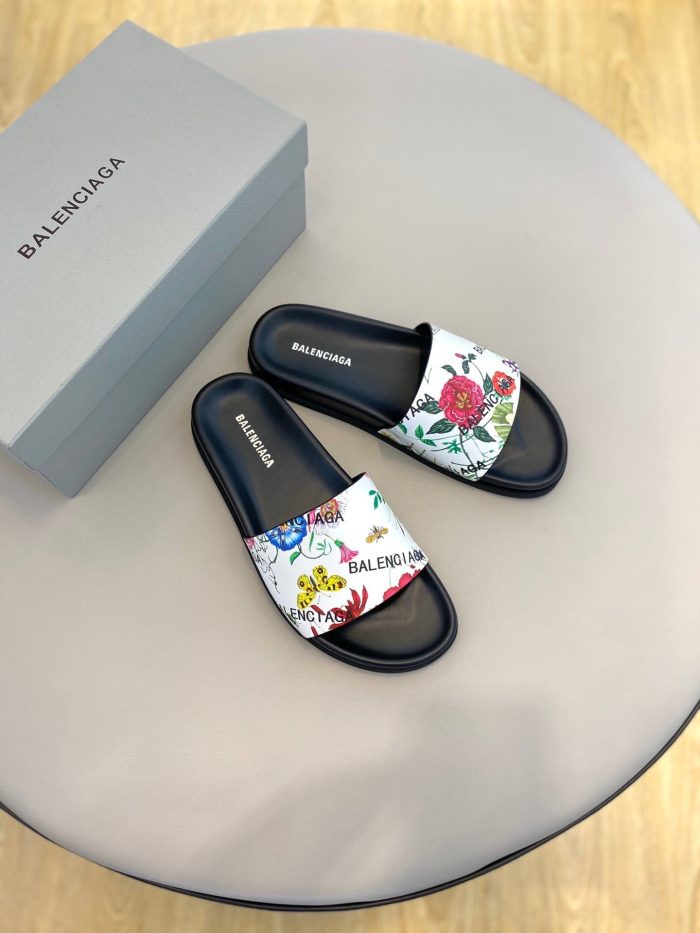 Balenciaga 女式泳池拖鞋白色