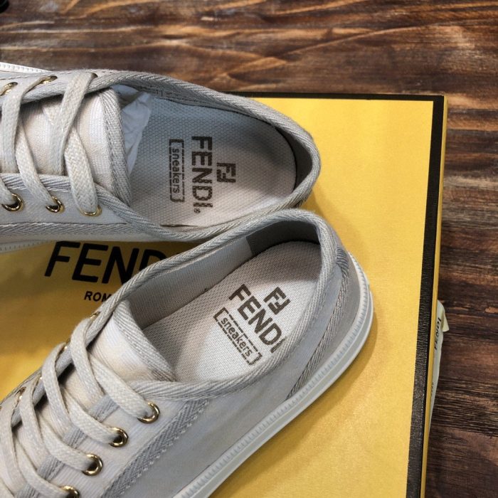 Fendi 女式多米诺骨牌织物运动鞋灰色