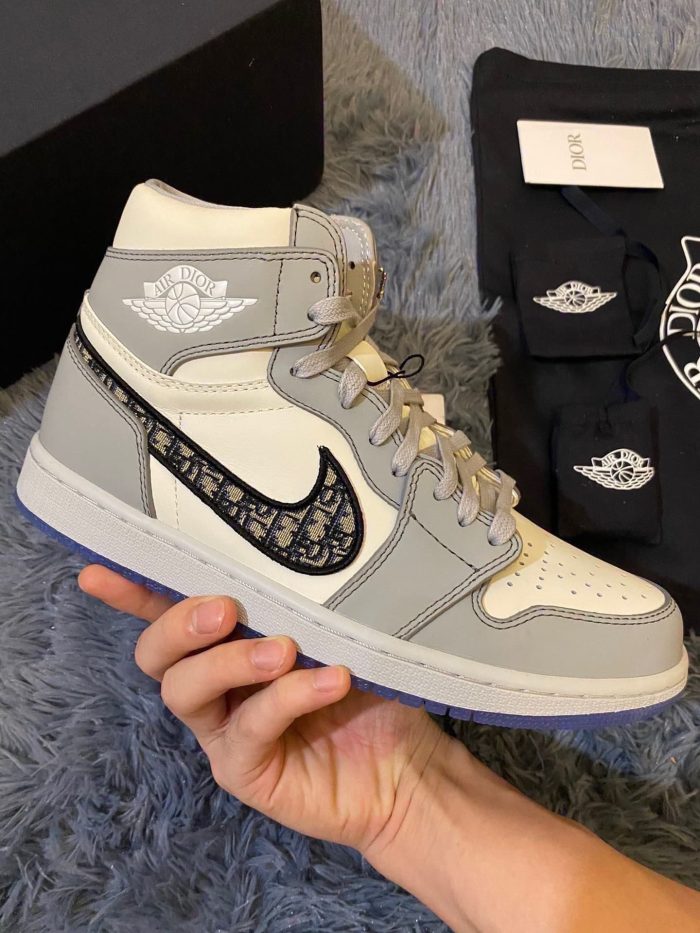 Nike Dior x Air Jordan 1 High OG Wolf Grey/Sail/Photon Dust/White 女士，女鞋