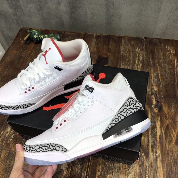 Nike Air Jordan 3 复古运动鞋高帮白色带大象印花运动鞋女式，女鞋