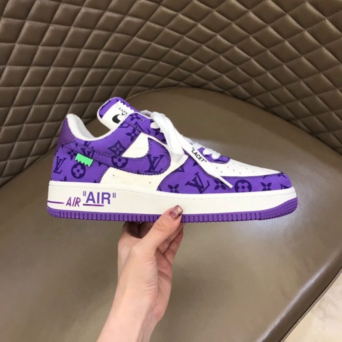 高仿Louis Vuitton 和 Virgil Abloh 设计的 Nike Air Force 1 白色/紫色男士鞋履