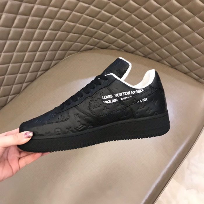 高仿Louis Vuitton 和 Nike Air Force 1 By Virgil Abloh 全黑男士、男鞋