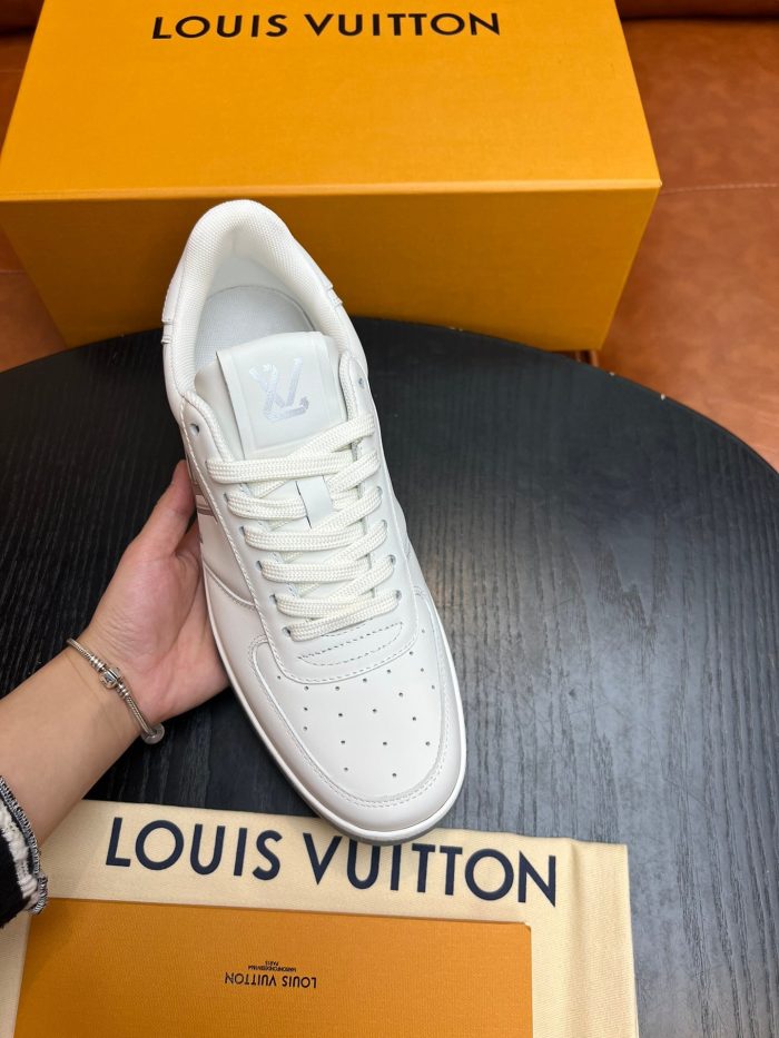 LV Rivoli 男士白色运动鞋