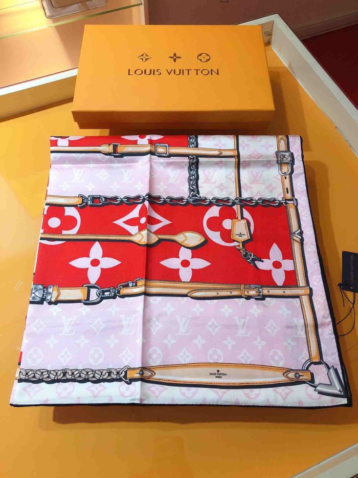 Monogram Confidential Square 90 红色 女式