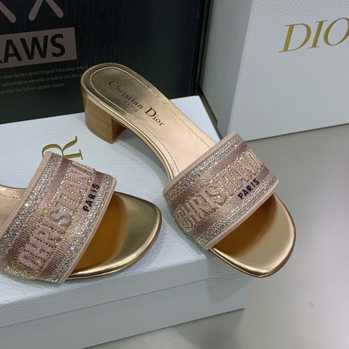 Christian Dior 女式 Dway 高跟拖鞋亮粉色女式 CD