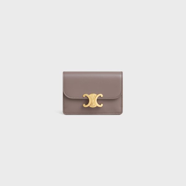 CARD HOLDER WITH FLAP TRIOMPHE IN SHINY CALFSKIN PEBBLE