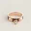 collier-de-chien-ring-small-model-218602B_00-worn-1-0-0-900-900_g.webp